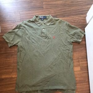 Green men’s polo